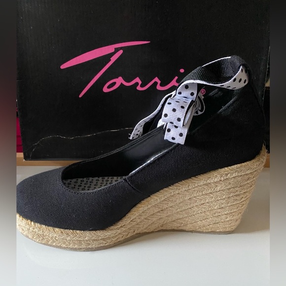 Torrid Lace-up Espadrille’s size 7 Black - Picture 14 of 16